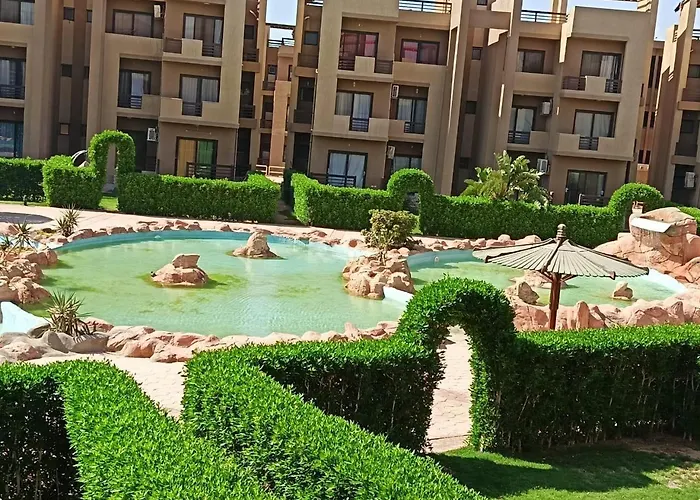 شاليه 'ground With A Lagoon And Pool View In Blue Pay Assia 'families Only عين السخنة